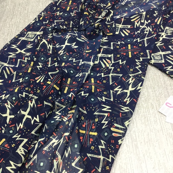 🛑LuLaRoe Shirley 🛑 - Picture 2 of 4